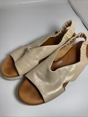 Corso Como Cream/gold Leather Slingback Open-Toe Sandals